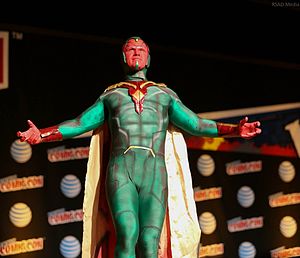 Immagine New York Comic Con 2015 - The Vision (21916157810).jpg.