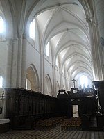 Pontigny (ab 1138): spitz­bogige Kreuz­rippen­gewölbe, leichter Stich, keine Busung