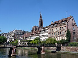 Absolute cathedrale vue quais 01.JPG