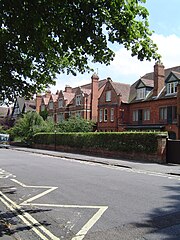 View of houses in Bardwell Road