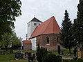 Kirche (mit Ausstattung), Kirchhof mit Einfriedungsmauer und Grabmal