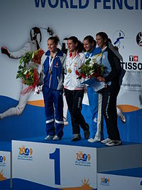 Championnats du monde d'escrime 2009. Lioubov Choutova (la seconde à gauche).