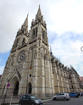 Image illustrative de l’article Cathédrale Notre-Dame-de-l'Annonciation de Moulins