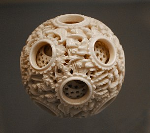 Détail d'une boule composée de 12 sphères, Chine, XIXe siècle, Londres, British Museum.