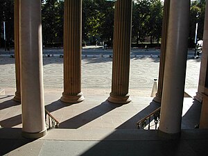 Stairs leading from Faculty of Law's Domus Media to University Square on Karl Johan's Street Domus Media soyler.JPG