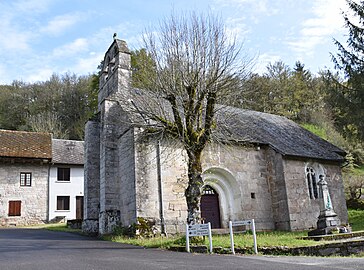 Vue latérale de l'église.