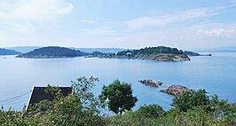 Gresholmen gezien vanuit het eiland Bleikøya