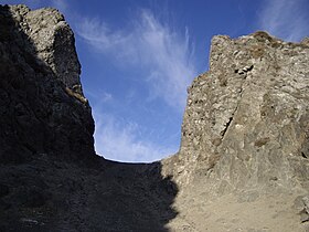 De poort door de berg