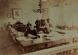 Ältestes bekanntes Foto des Løgting von 1897 (zum 160. Geburtstag der Wiedereinführung des Løgting am 26. März 1852)