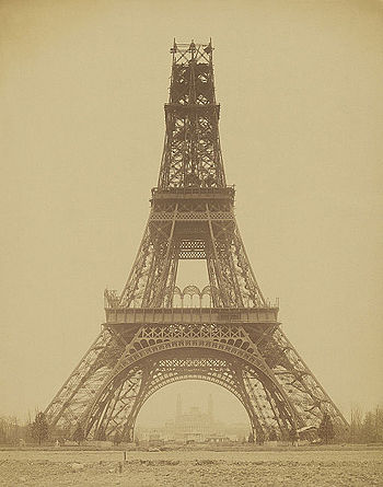 Die Eiffel-toring in Parys tydens die konstruksie, soos afgeneem deur Louis-Emile Durandelle (1839–1917) op 23 November 1888.