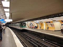 Metro de Paris - Ligne 2 - Charles de Gaulle - Etoile 02.jpg