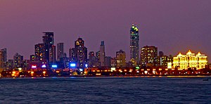 English: Skyline of Mumbai from across Back Bay.