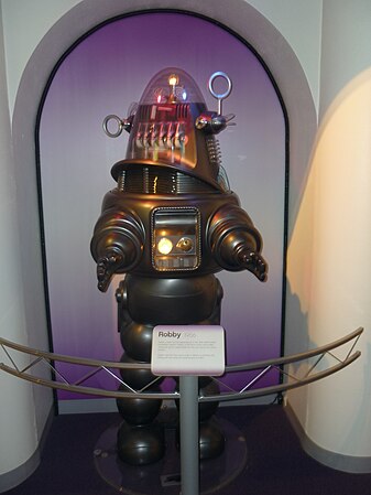 Réplique de Robby le robot, photographiée en 2013 à l'exposition Roboworld au Carnegie Science Center de l'université Carnegie-Mellon à Pittsburgh.