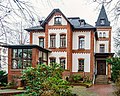 Villa in rückwärtiger Lage, heute Pfarr- und Gemeindehaus der Christengemeinschaft