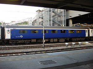 ScotRail Mk2-trejnisto ĉe Euston.jpg