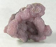 Rožnati grozdičasti smitsonit iz Choixa; velikost: 6,8 × 5,8 × 3,3 cm