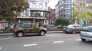 Deux taxis à Namur.