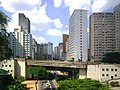 Il Viaduto Nove di Luglio, prossimo al Museo d'Arte di San Paolo (MASP)