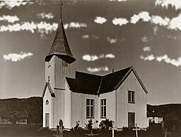 Øyslebø kyrka