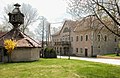 Herrenhaus (Nr. 1), Gesindehaus (Nr. 2), Taubenhaus (zu Nr. 4) und Park (Gartendenkmal) des Rittergutes