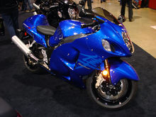 Мотоцикл что же это такое? 220px-2007SuzukiGSX1300R-001