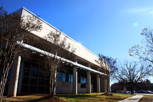 Auburn Junior High School Library AHS Library.jpg