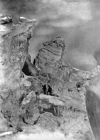 Louis-Amédée de Savoie et des guides escaladant une cascade de glace sur le Chogolisa[8] (7 665 m).