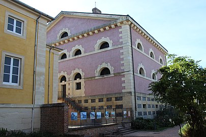 Façade of the prison on the Dominican cultural space side.