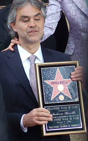 English: Andrea Bocelli at a ceremony to recei...