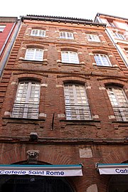 Façade sur rue de l'hôtel de Jean Bolé.