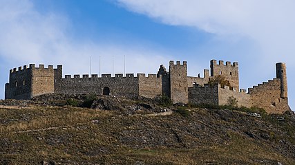 Вид замка с южной стороны