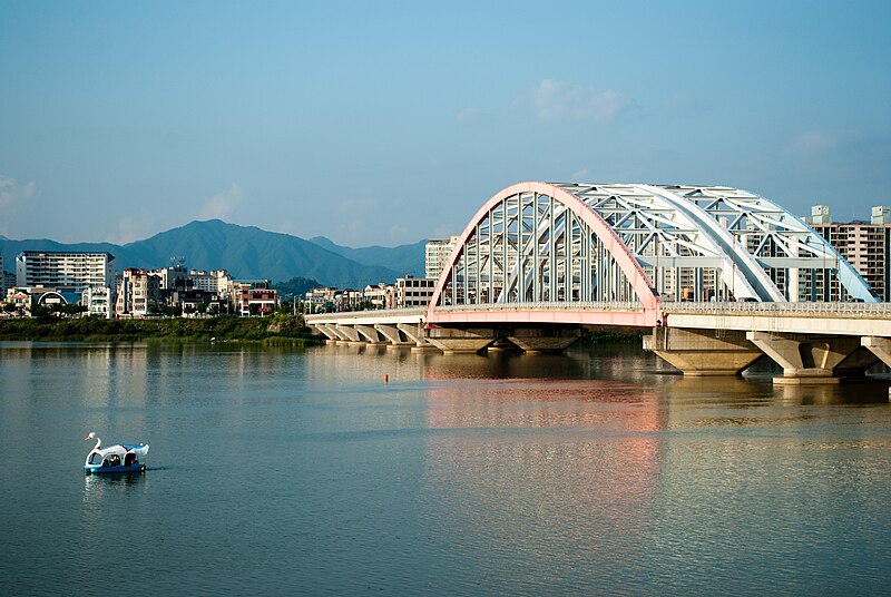 파일:Chuncheon-01.jpg