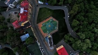 Файл: Drone Grand Tour - Андреевская церковь, Kiev.webm