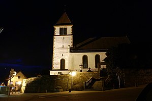 Église Saint-Hilaire de nuit.