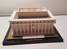 Lego Architecture 21022 Мемориал Линкольна.jpg