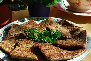 English: A pound of sliced, pan-fried liver mush
