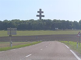 D619 bij het 'Kruis' van Colombey-les-Deux-Églises