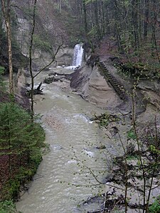 Der Buttenmühlebach mit Wasserfall im Schmalegger Tobel