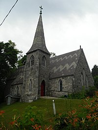 Епископальная церковь Святого Стефана в Шайлервилле, штат Нью-Йорк, 10 июня .jpg