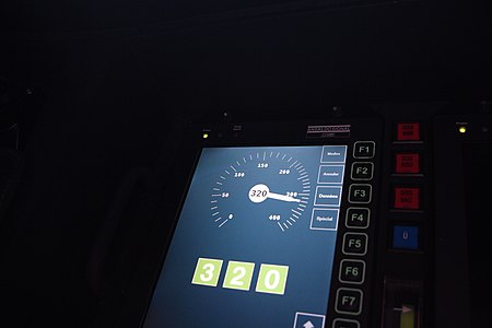 Affichage de la vitesse, en cabine de conduite d'une rame TGV 2N2 3UA (2015).