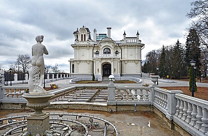 Дача Асеева в контексте