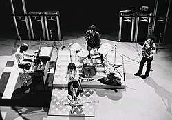 Kapela počas vystúpenia, 1968.