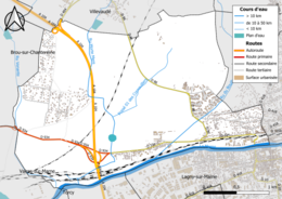 Carte en couleur présentant le réseau hydrographique de la commune