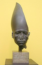 Portrait d'Amenemhat III dans le style réaliste