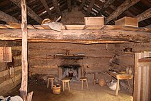 Early North American settlers from Europe often built crude houses in the form of log cabins Conner-prairie-log-cabin-interior.jpg