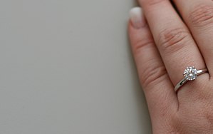 English wedding ring hand