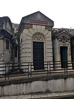 Mausoleum wangsa Guerlain