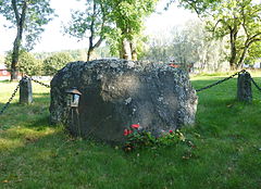 Axel och Marguerite Wenner-Grens gemensamma grav vid Häringe slott