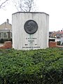 Herdenkingsmonument voor de huisarts H.K.F. Cohen, Hensbroek