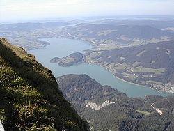 A Mondsee a Schafbergről nézve